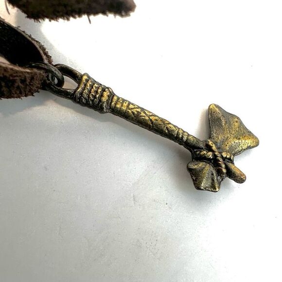 Tomahawk ax pendant necklace on cord - Picture 8 of 9